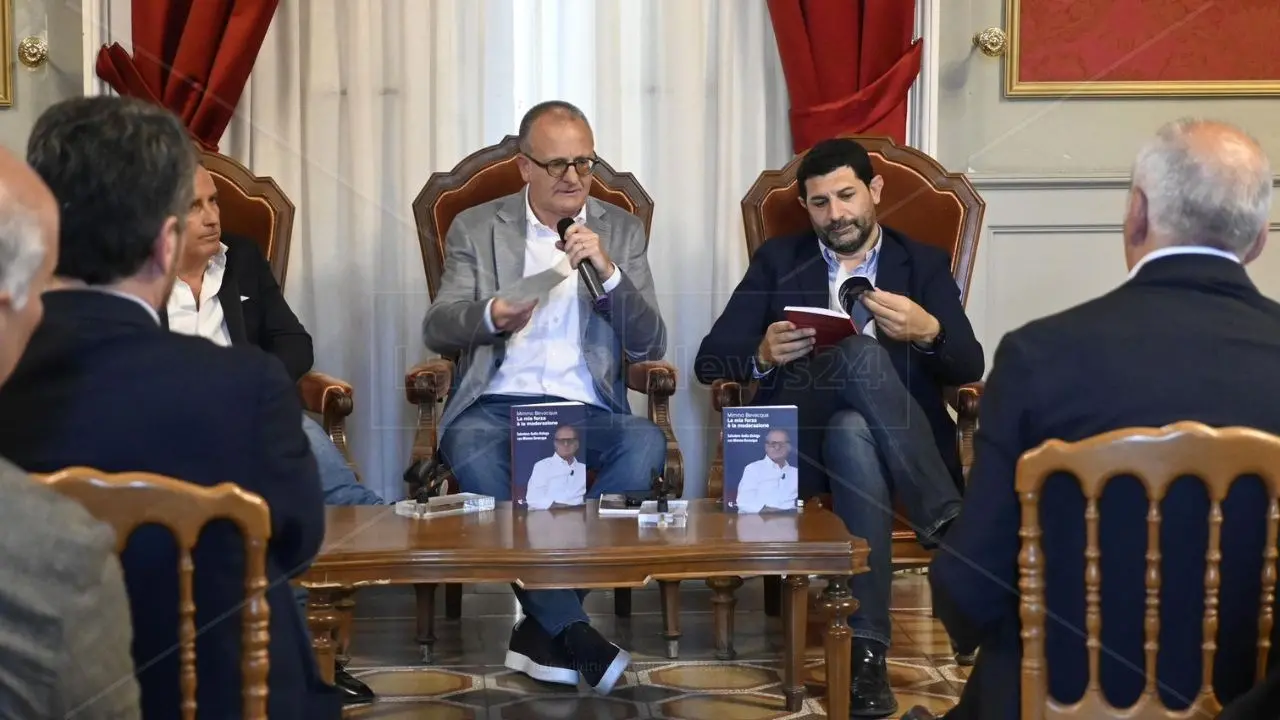 L’autobiografia politica di Bevacqua (Pd) il moderato (ma non troppo): «Un tradimento alle Regionali mi ha fatto diventare cinico»