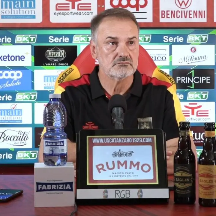 Catanzaro-Cremonese, Vivarini: «Partiranno forte perché anche loro sentono la partita, ma noi siamo pronti»