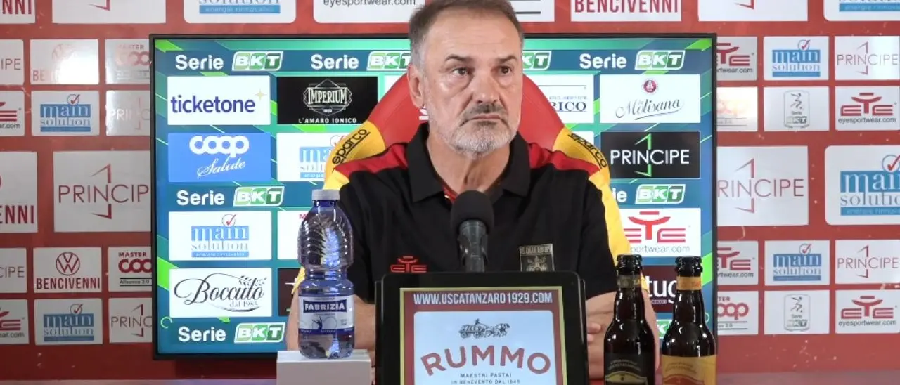 Catanzaro-Cremonese, Vivarini: «Partiranno forte perché anche loro sentono la partita, ma noi siamo pronti»