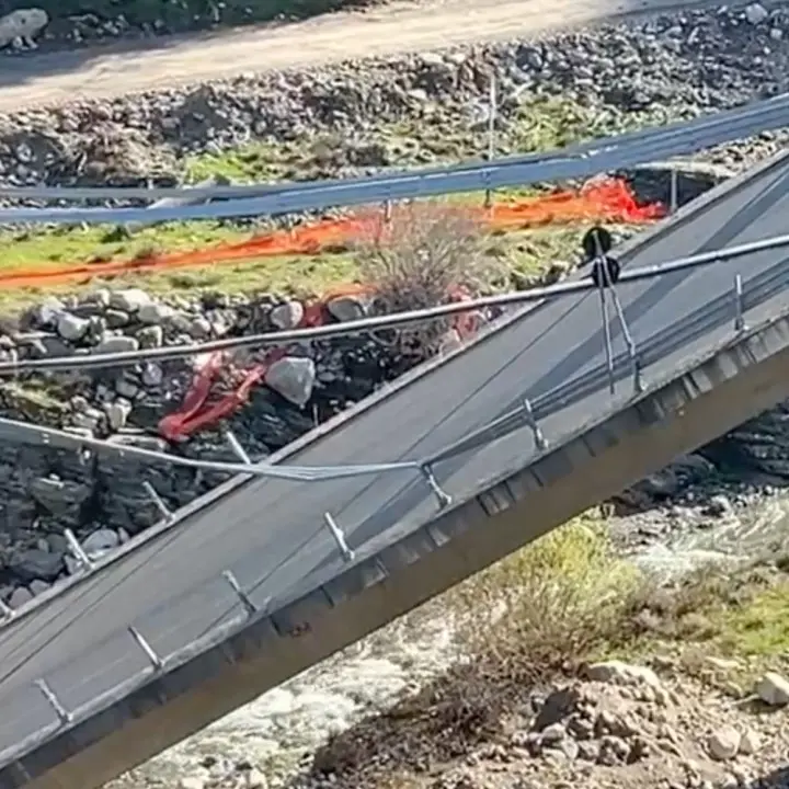 Riprende la protesta per la Longobucco-Mare: cittadini e istituzioni chiedono azioni immediate