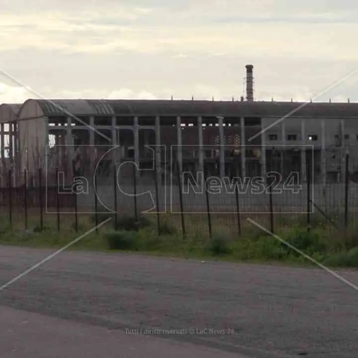 Bonifica di Crotone, al comitato “Fuori i veleni” arriva in aiuto l’interpellanza di Bonelli al ministro dell’Ambiente