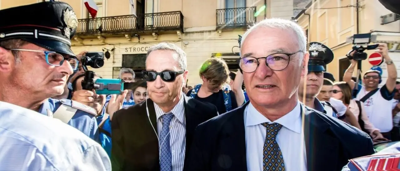 Addio al calcio di Claudio Ranieri, il saluto del Catanzaro: «Un idolo per i tifosi delle Aquile»