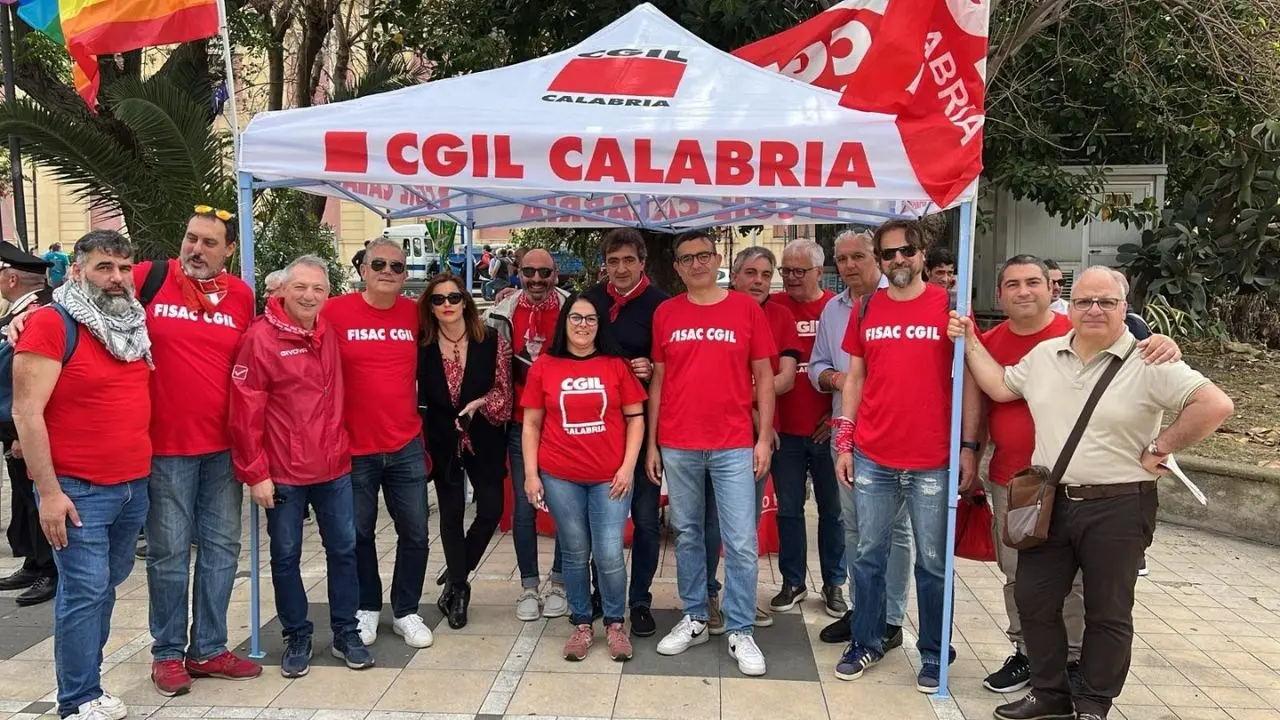 Lavoro, Cgil Calabria: «In venti giorni raccolte oltre diecimila firme per il referendum»