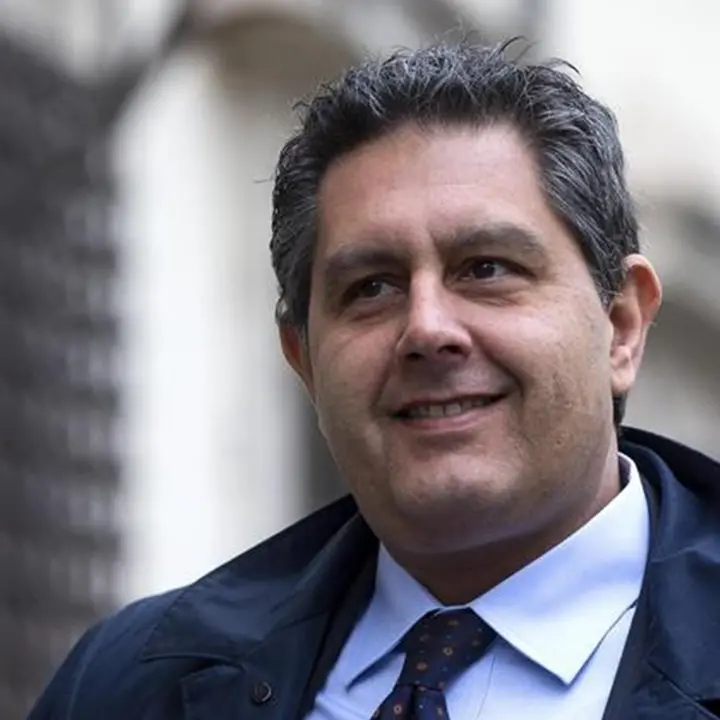 Corruzione, Toti davanti ai pm per otto ore. Il legale: «Ha risposto a tutte le domande»