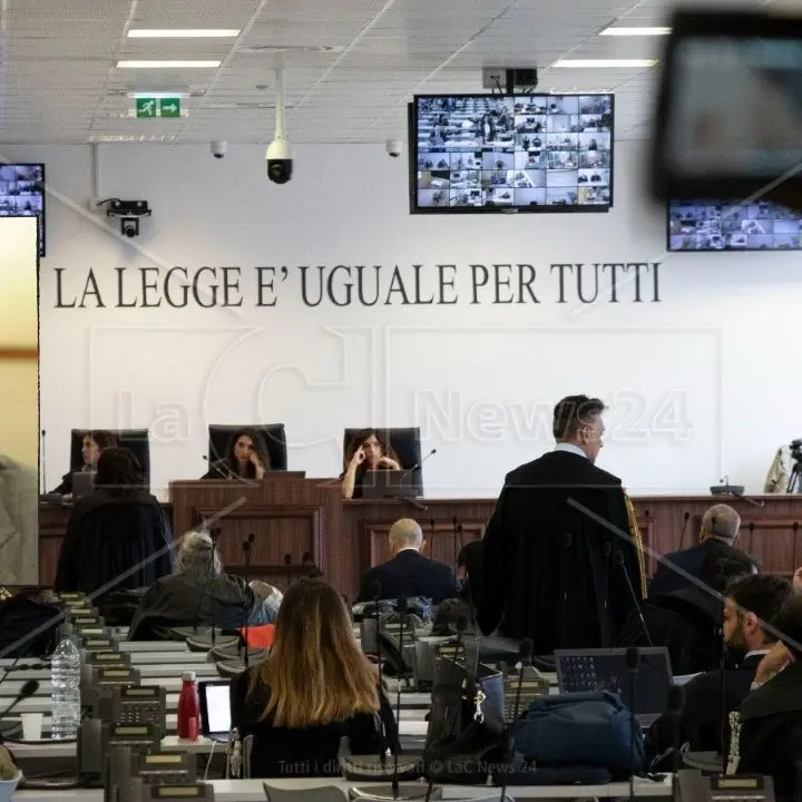 «Nessuna corruzione elettorale tra il professore De Filippis e i Lo Bianco». Le ragioni dell’assoluzione del docente di Vibo