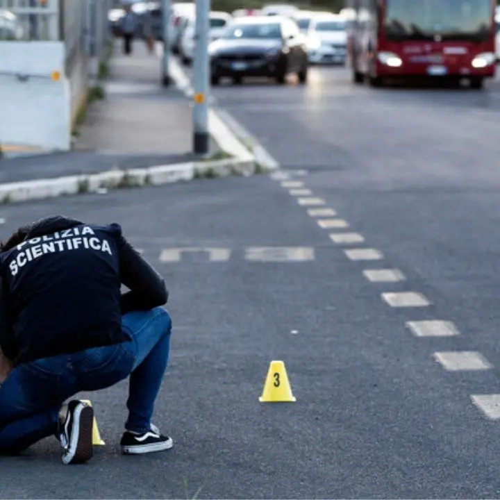 Raggiunta per errore da un colpo di pistola a Roma: morta in ospedale 81enne di Reggio Calabria