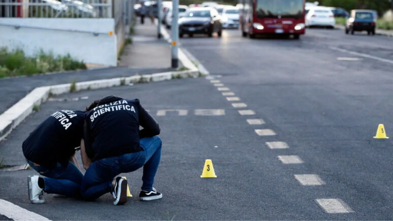 Raggiunta per errore da un colpo di pistola a Roma: morta in ospedale 81enne di Reggio Calabria