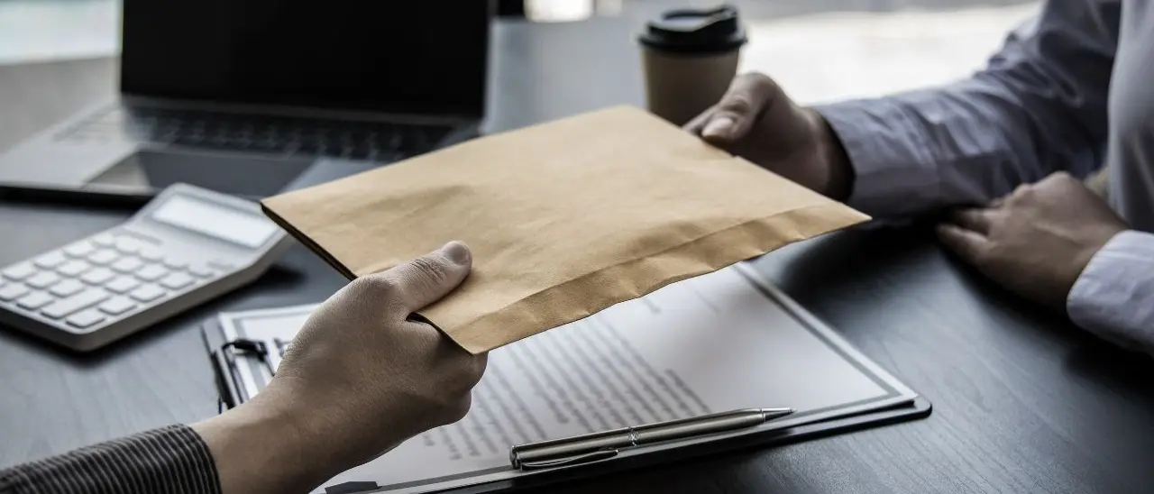 Da nord a sud impazza il malaffare: una spaventosa ondata di corruzione, peggio di tangentopoli