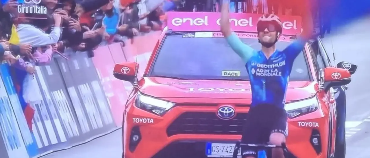 Giro d’Italia, capolavoro Vendrame a Sappada. Pogacar resta in maglia rosa