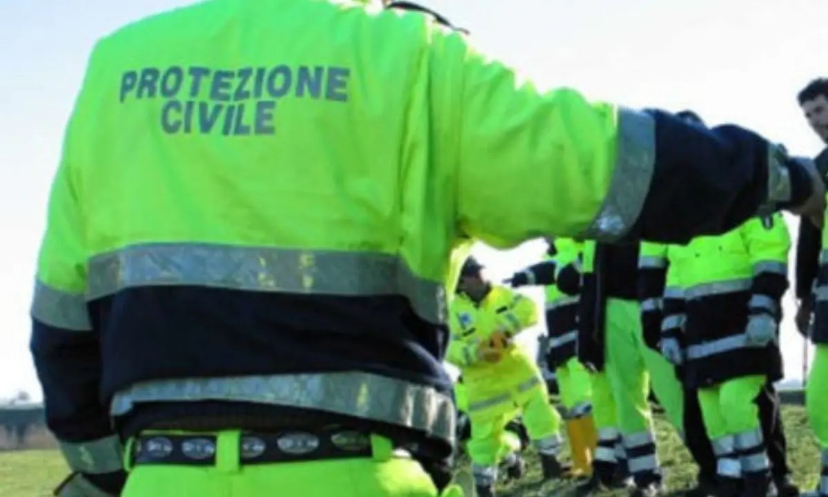 Terremoto nel Crotonese, la Protezione civile: «Tanta paura ma nessun danno, strutture sul territorio ancora allertate»