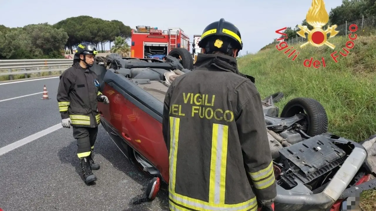 Incidente sull’A2, scontro tra un tir e un’auto nel Catanzarese: ferita una donna