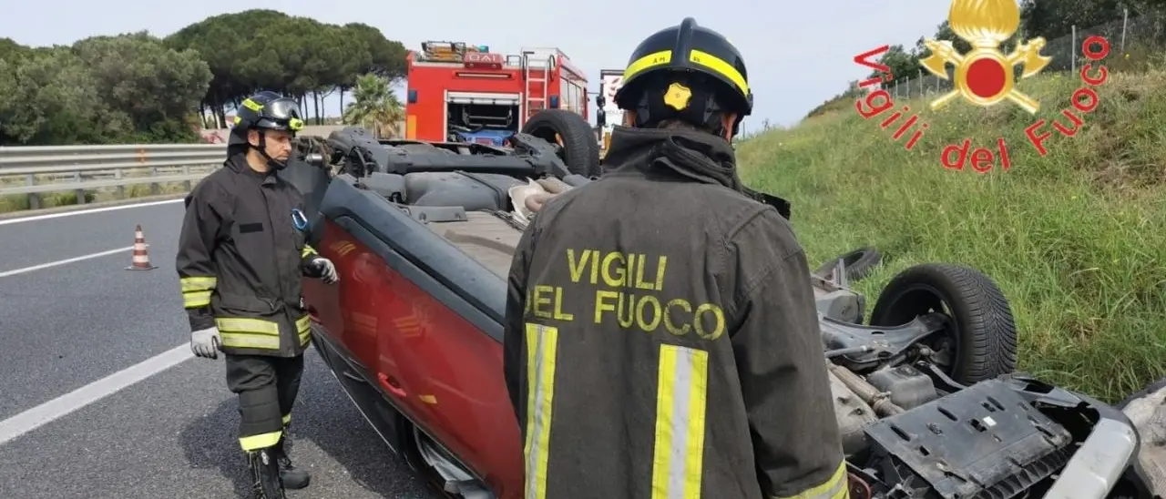 Incidente sull’A2, scontro tra un tir e un’auto nel Catanzarese: ferita una donna
