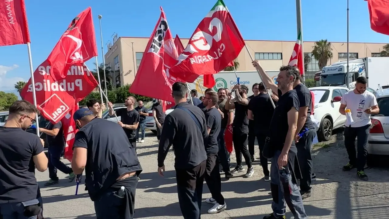 Corigliano Rossano, Cgil e istituzioni al fianco del lavoratore licenziato dalla 3Emme «perché iscritto al sindacato»