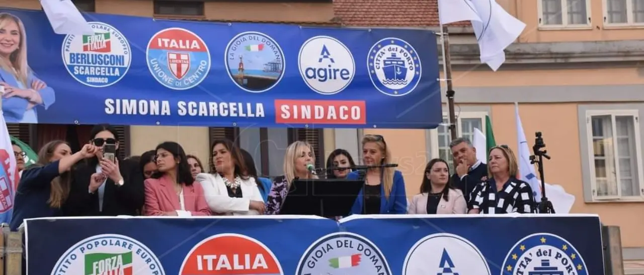 Elezioni a Gioia Tauro, la promessa di Simona Scarcella: «La città per me è sacra. La difenderemo insieme»