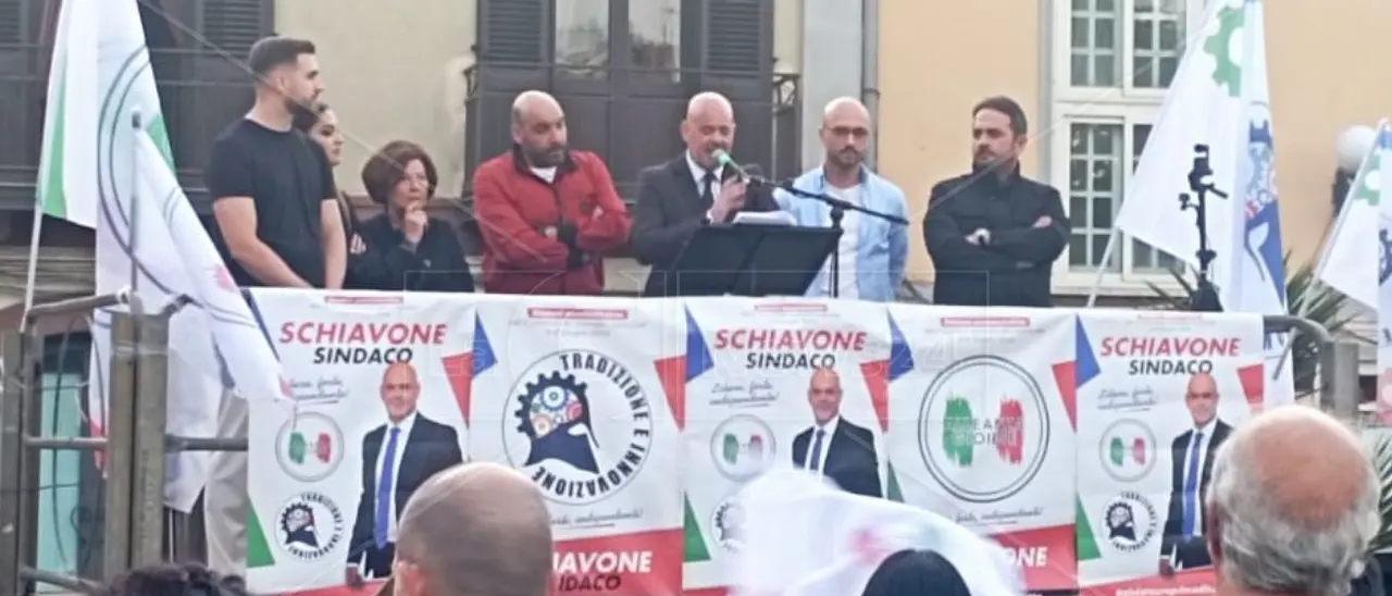 Comunali a Gioia Tauro, Schiavone spiega il suo programma alla città: «Nessun libro dei sogni, ma punti da risolvere a breve termine»
