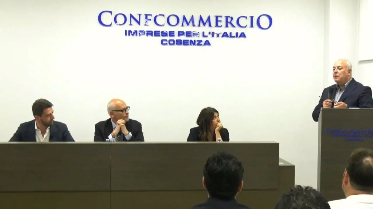 Elezioni a Corigliano Rossano, faccia a faccia Stasi-Straface - RIVEDI IL CONFRONTO