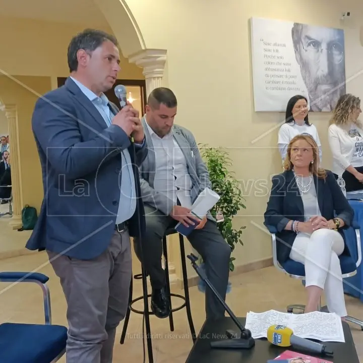 Europee, Amatruda inaugura la sede lametina di Fdi: «La mia una candidatura che viene dal basso, sono una donna del popolo»