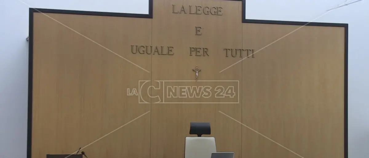 Le mani della ’ndrangheta su rifiuti e centrale a biomasse di Cutro, 20 condanne in abbreviato - NOMI