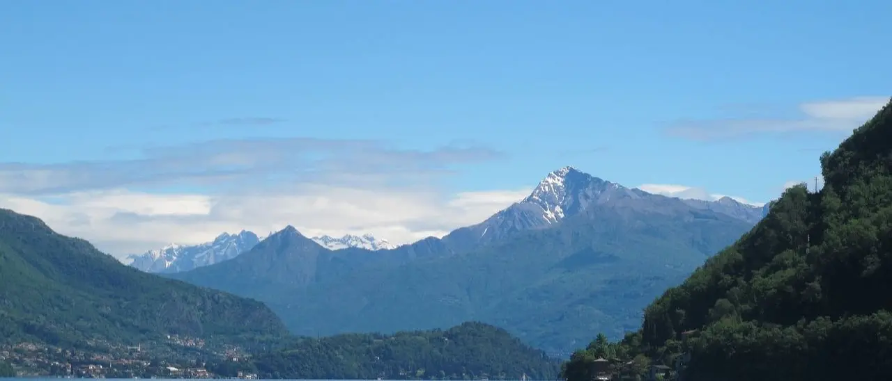 La guerra di ’ndrangheta sfiorata sul lago di Como per i contrasti sulla droga: «Spariamoli a vista, non si devono avvicinare»