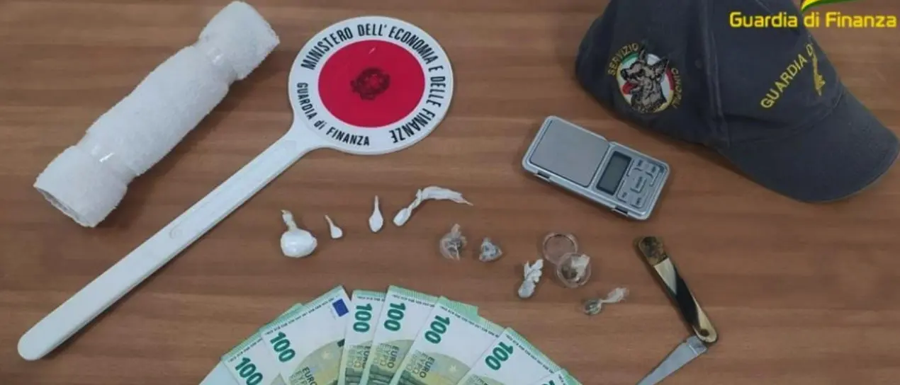 Beccato con dosi di droga pronte allo spaccio, un arresto nel Cosentino