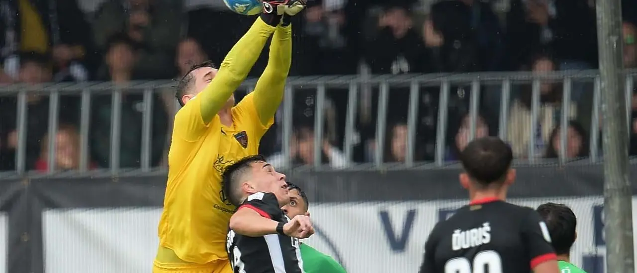 Cosenza, lo Spezia vuole Marson: il portiere è in scadenza di contratto