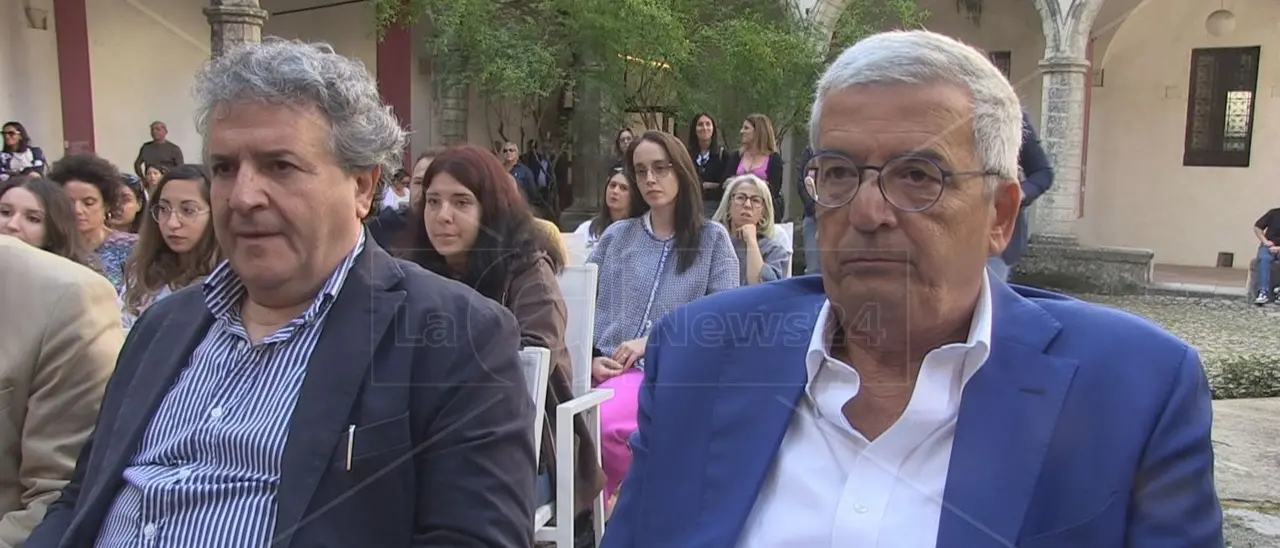 Cosenza, cala il gelo nella sanità: Graziano e De Salazar ai ferri corti, sfiorata la lite tra i manager