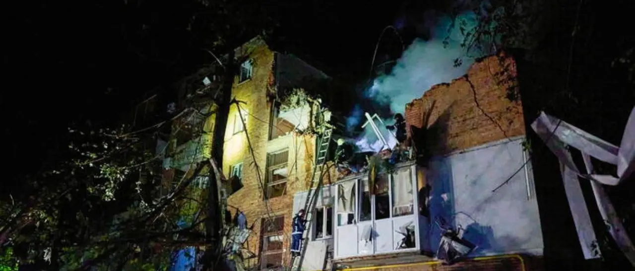 Ucraina, massiccio attacco aereo russo: abbattuti 35 missili da crociera e 46 droni kamikaze