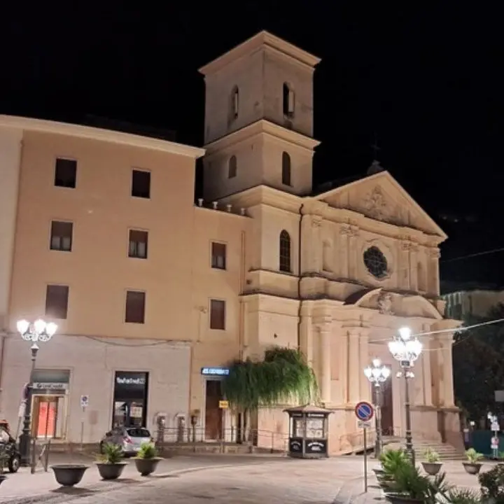 A Catanzaro, in mille a tavola per la “Cena straordinaria” tra eccellenze enogastronomiche e sapori mediterranei