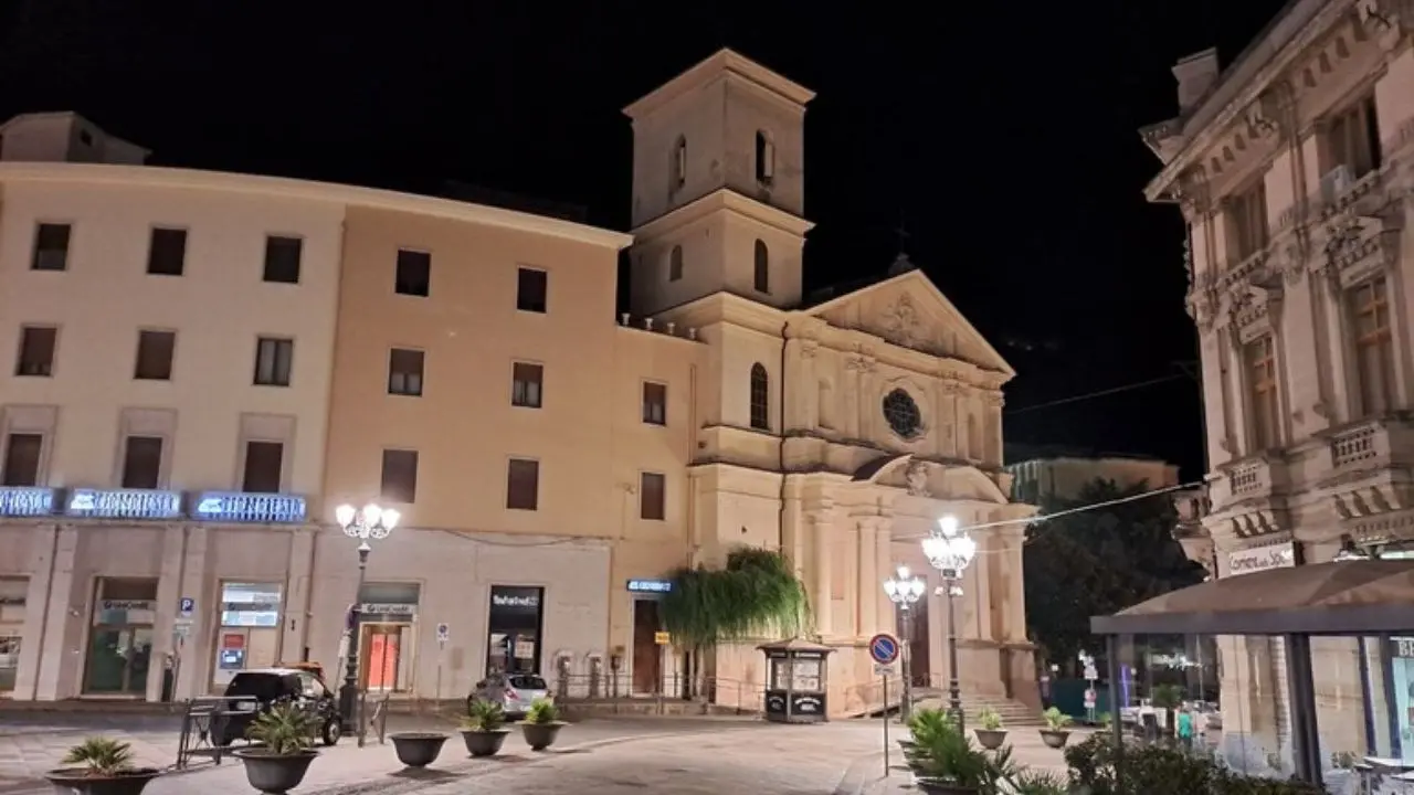 A Catanzaro, in mille a tavola per la “Cena straordinaria” tra eccellenze enogastronomiche e sapori mediterranei