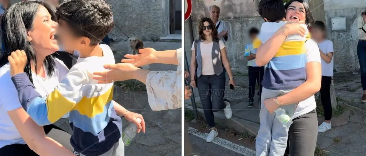 Accusata di essere una scafista, Marjan Jamali esce dal carcere e riabbraccia suo figlio a Camini