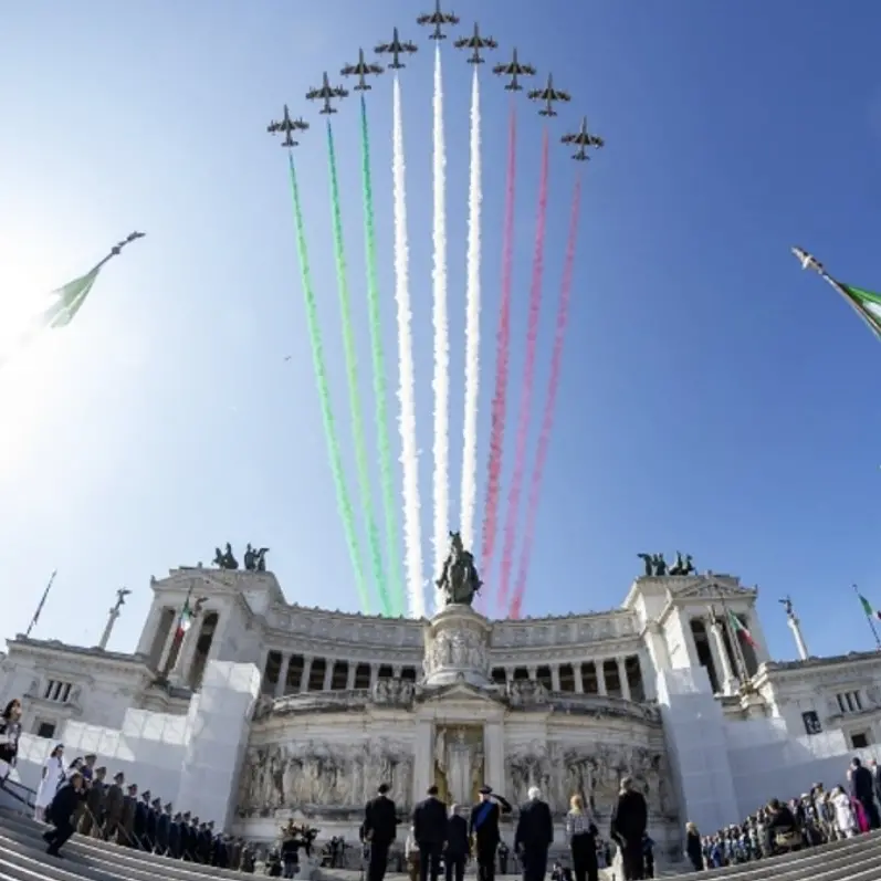 Festa della Repubblica, al via le celebrazioni a Roma. Mattarella: «Indipendenza e libertà conquiste da difendere ogni giorno»