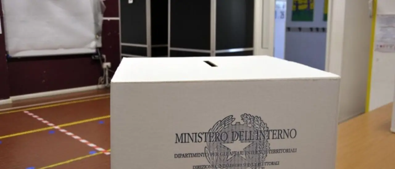 La mia solidarietà a Cinzia Mastrantuono e il problema di una non classe dirigente