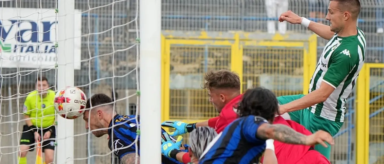 Eccellenza, la Vigor Lamezia eliminata dal Bisceglie: per i biancoverdi l’accesso in finale play off sfuma al 98’