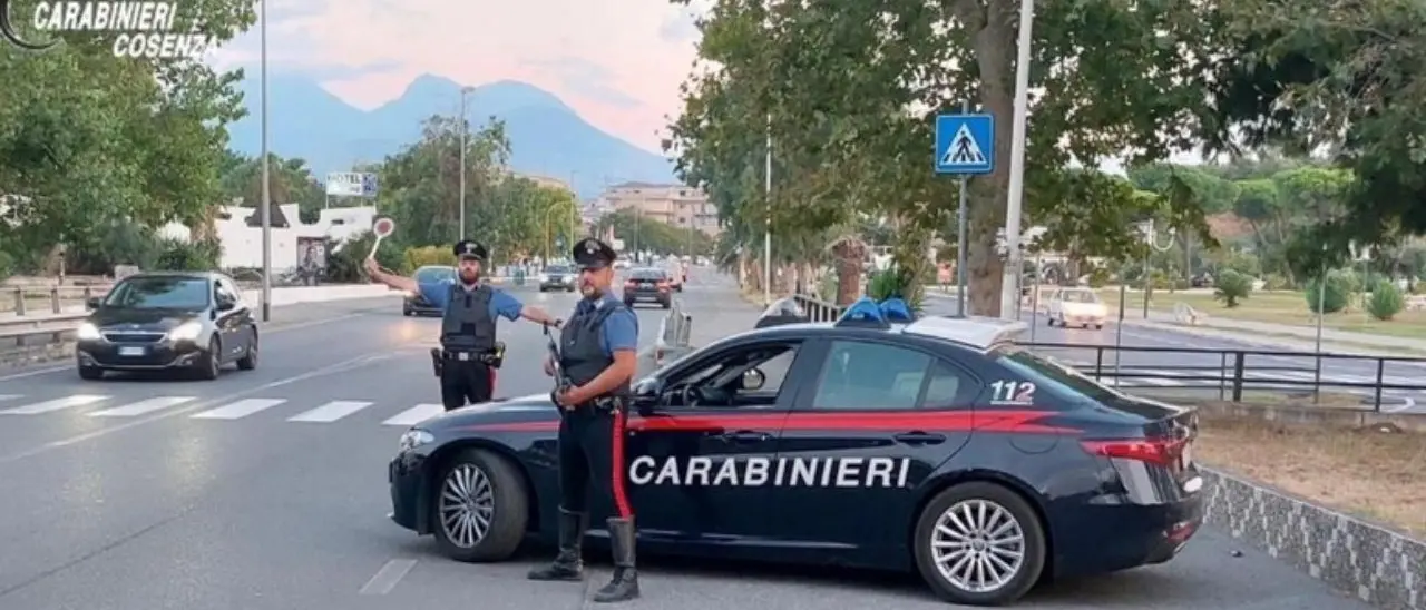 Belvedere Marittimo, trovato con quasi mezzo chilo di marijuana: arrestato un 49enne