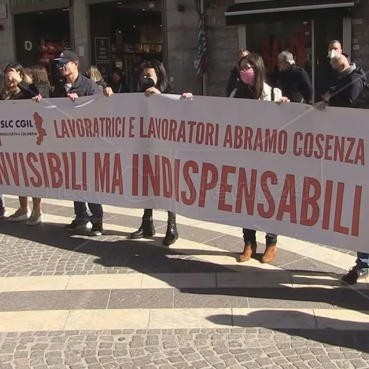 Abramo Customer Care, continua a soffiare il vento della protesta: proclamata un’altra giornata di sciopero