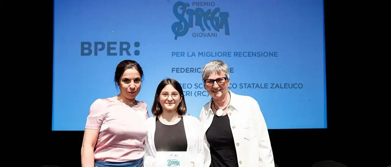 Alla 16enne calabrese Federica Pitone il premio Strega giovani per la migliore recensione di un romanzo