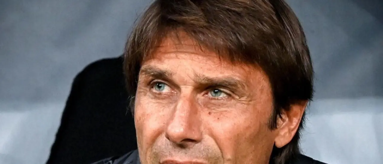 Serie A, Antonio Conte è il nuovo allenatore del Napoli: arriva l’ufficialità