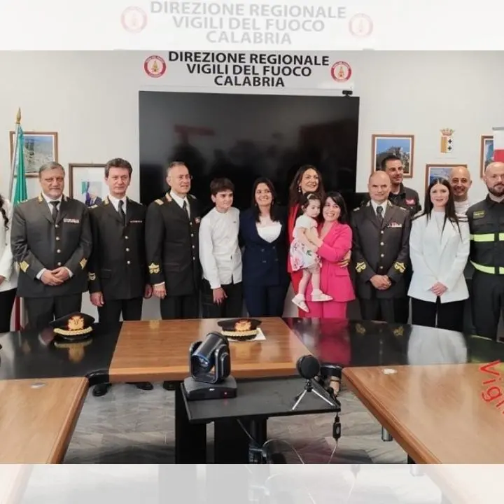 Vigili del fuoco Calabria, nuovi funzionari giurano al comando regionale