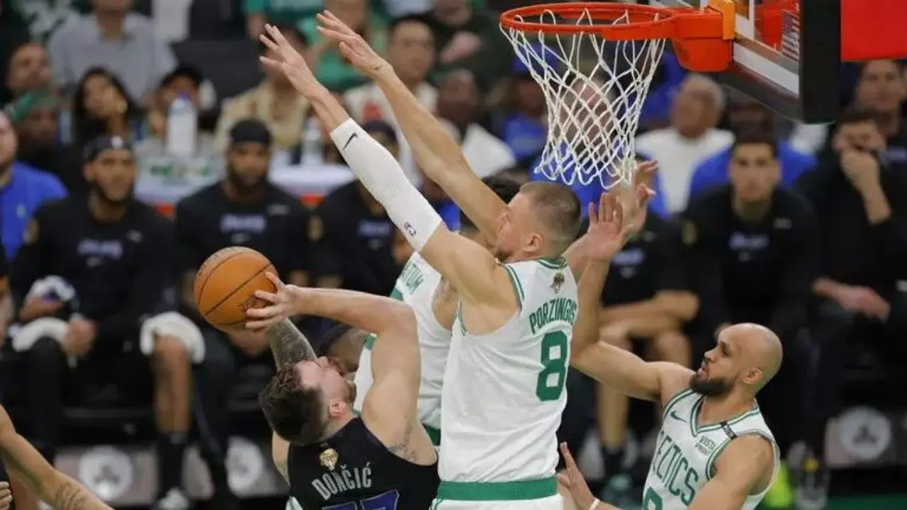 Basket, Boston parte forte e strapazza Dallas in gara 1 delle Finals Nba