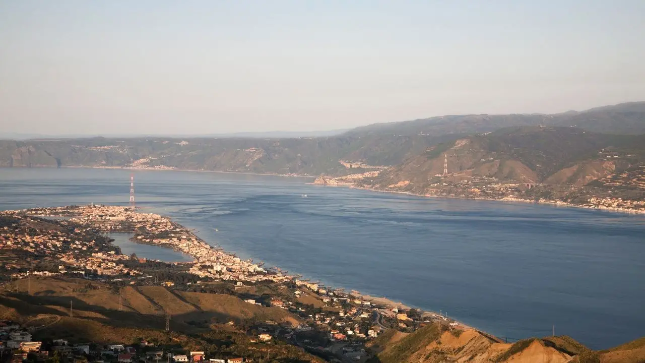 Espropri per il ponte su Stretto, 600 persone accedono agli sportelli siti in Calabria e Sicilia