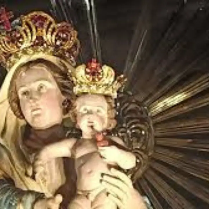 Papa Francesco benedice lo stellario della Madonna della Montagna di Taurianova