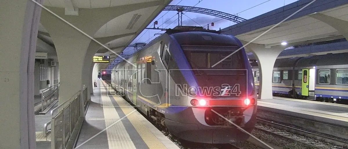 Confermato lo sciopero dei treni: disagi in vista per chi viaggia domenica e nelle prime ore di lunedì