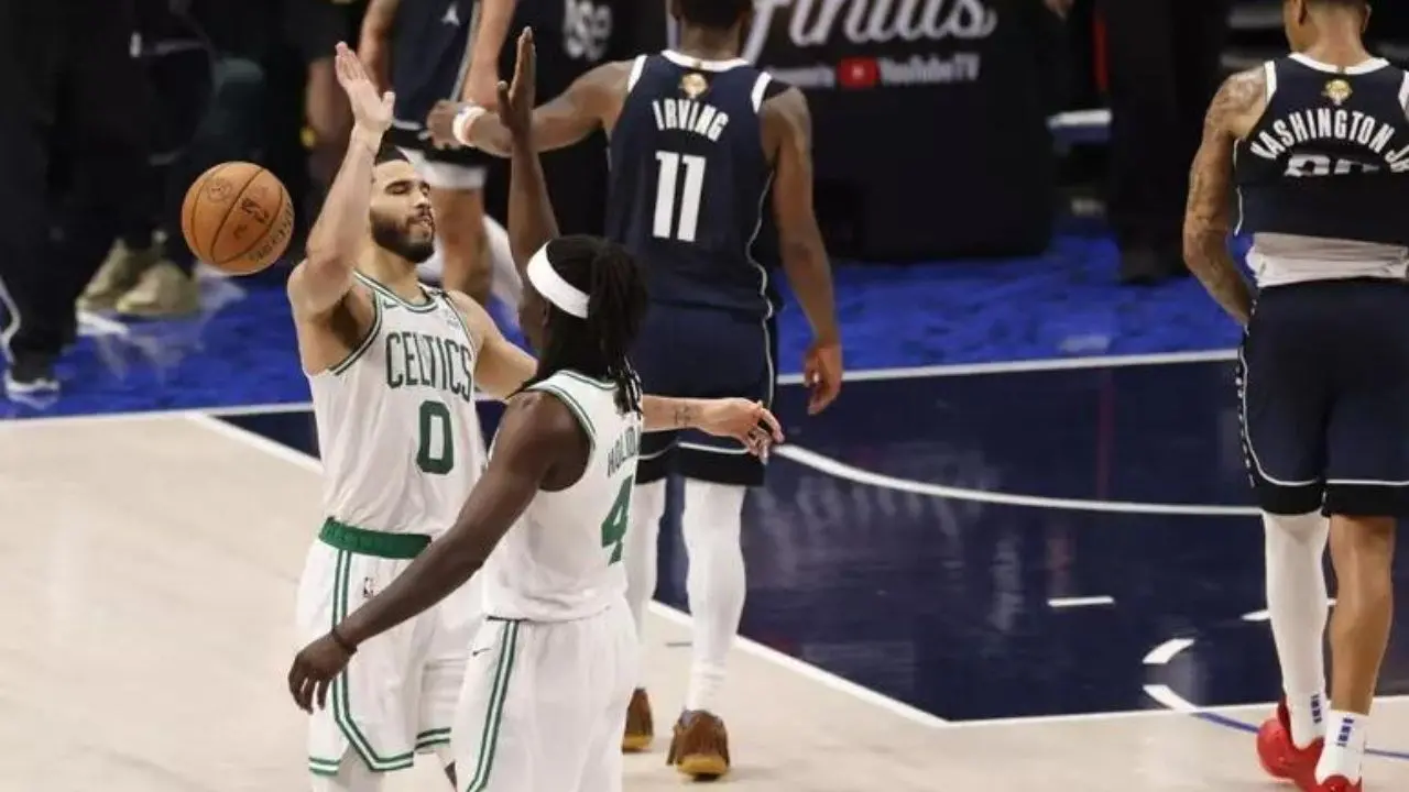 Basket, Boston sbanca Dallas e vede il titolo a un passo: Celtics in vantaggio 3 a 0 nelle Finals Nba