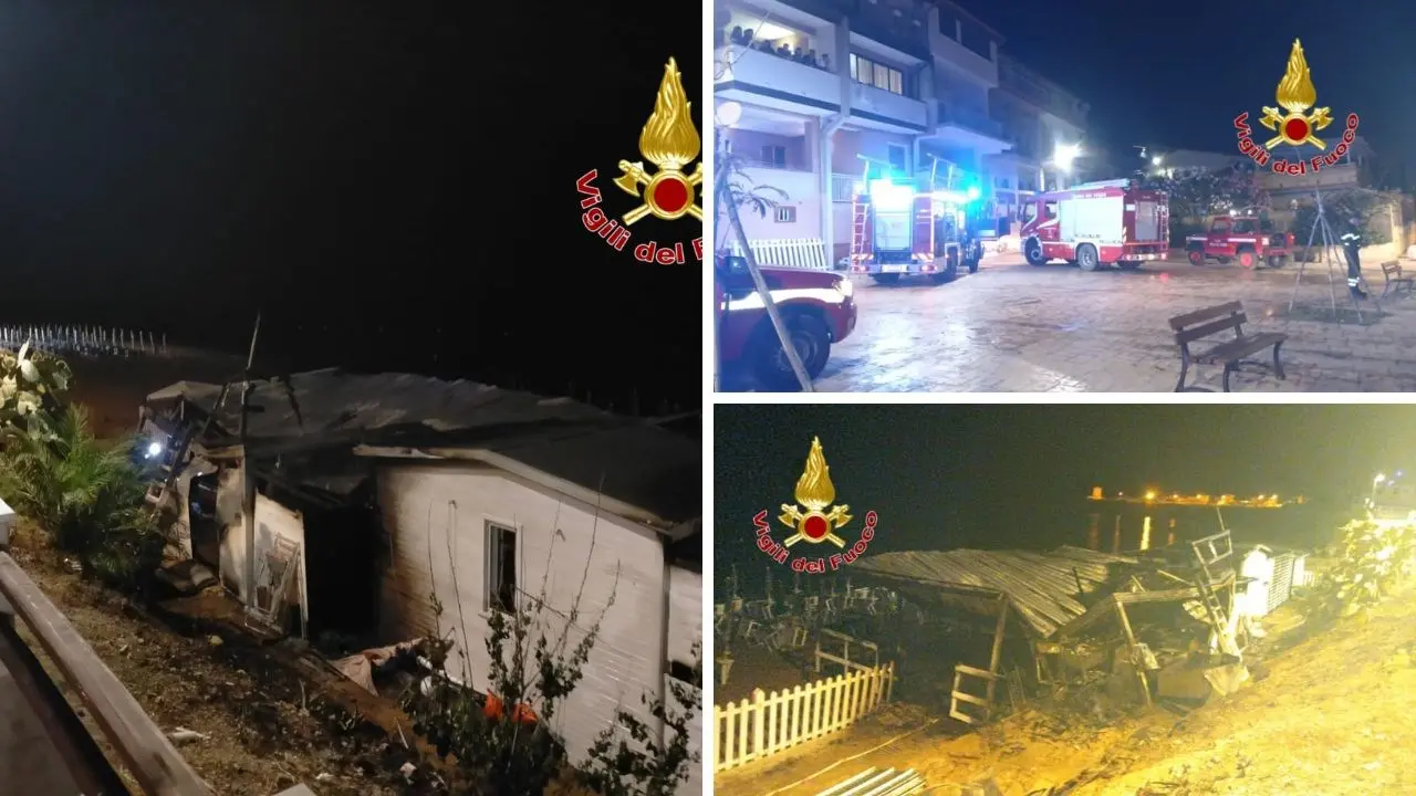 Incendio a Isola Capo Rizzuto, le fiamme avvolgono un lido balneare: si indaga sulle cause del rogo