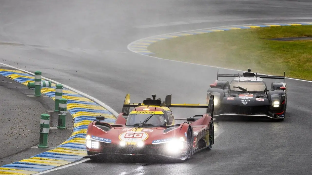 24 Ore di Le Mans, la Ferrari del calabrese Antonio Fuoco in corsa per la vittoria finale