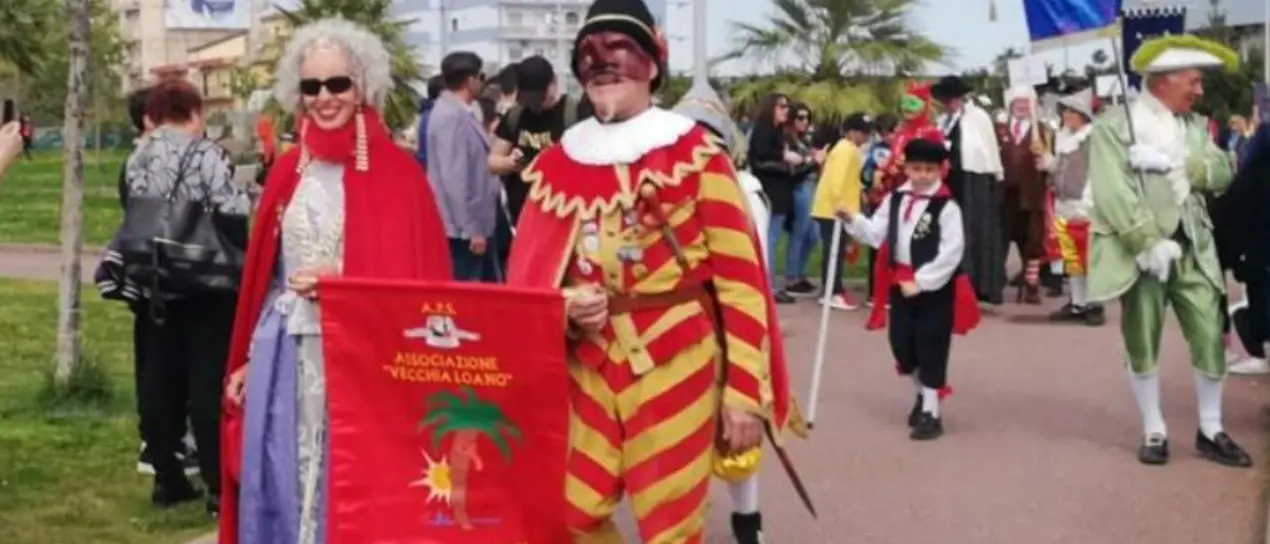 A Catanzaro sfilata di maschere da tutta Italia, musica e piatti tipici animano il quartiere Lido