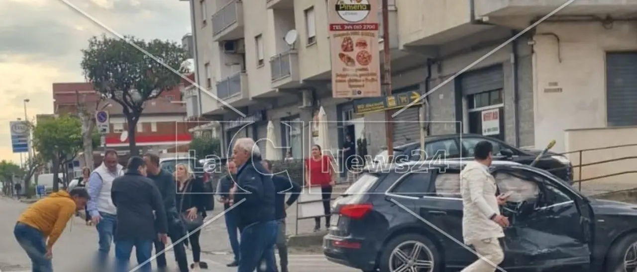 Incidente a Corigliano Rossano, scontro tra un’auto e una moto: trentenne in gravi condizioni