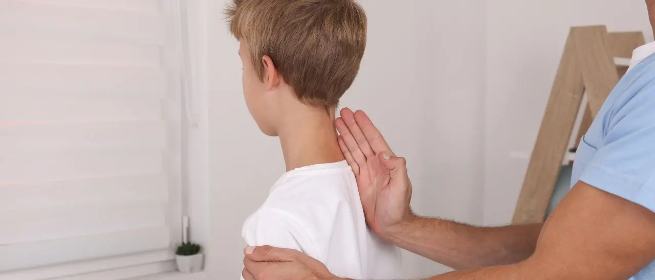 Un’app per misurare da casa l’evoluzione della scoliosi, ecco lo studio made in Calabria