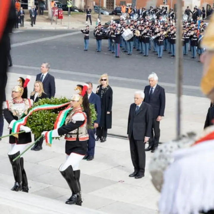 25 Aprile, Mattarella all’Altare della Patria con le massime cariche dello Stato