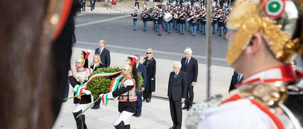 25 Aprile, Mattarella all’Altare della Patria con le massime cariche dello Stato